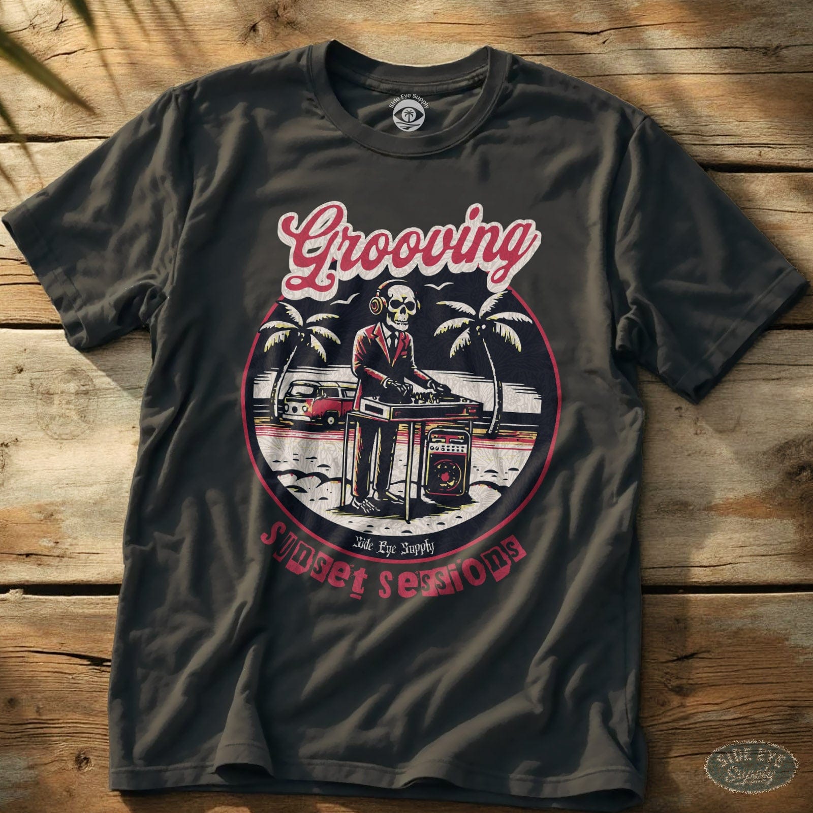 Grooving - Retro Red Tee Charcoal / S - by Side Eye Supply - Surf Beach Life Apparel