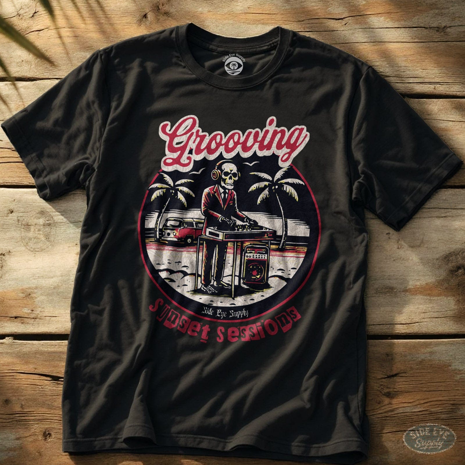 Grooving - Retro Red Tee Black / S - by Side Eye Supply - Surf Beach Life Apparel